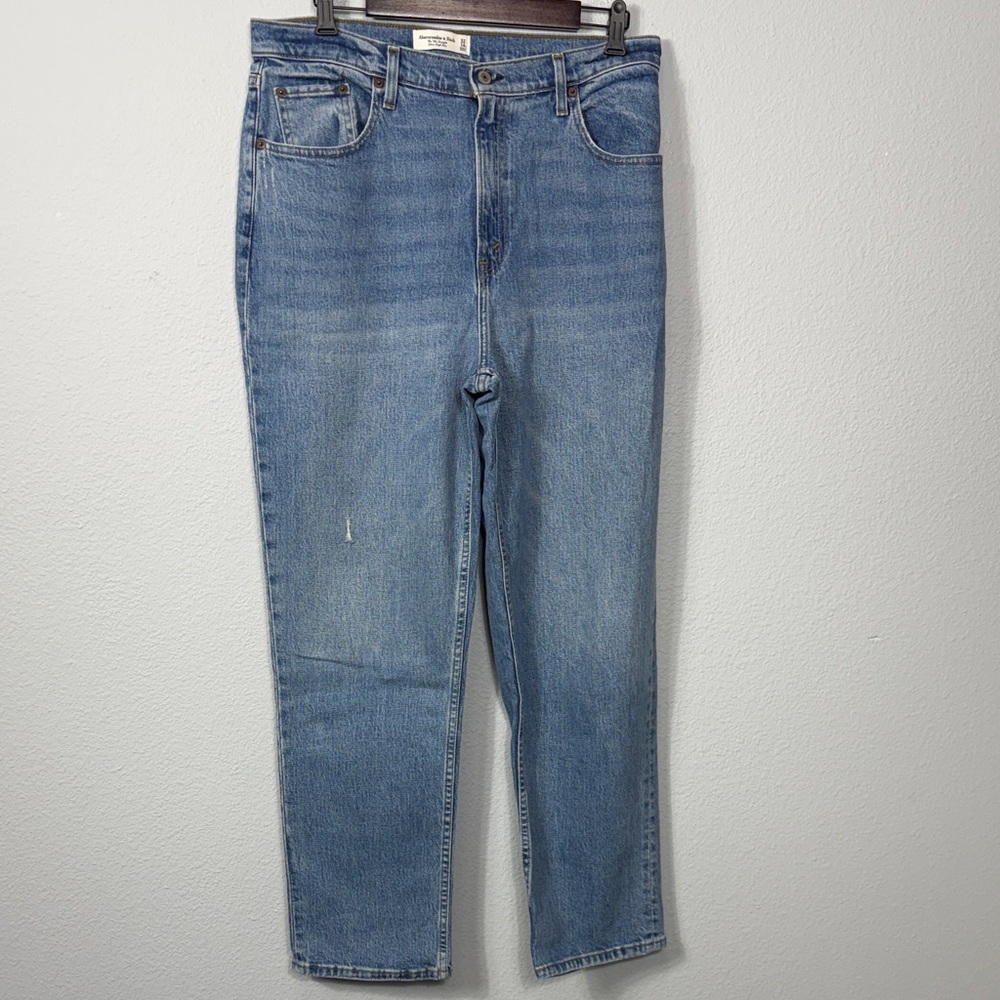 Abercrombie & Fitch 90’s Straight Ultra High Rise Jeans